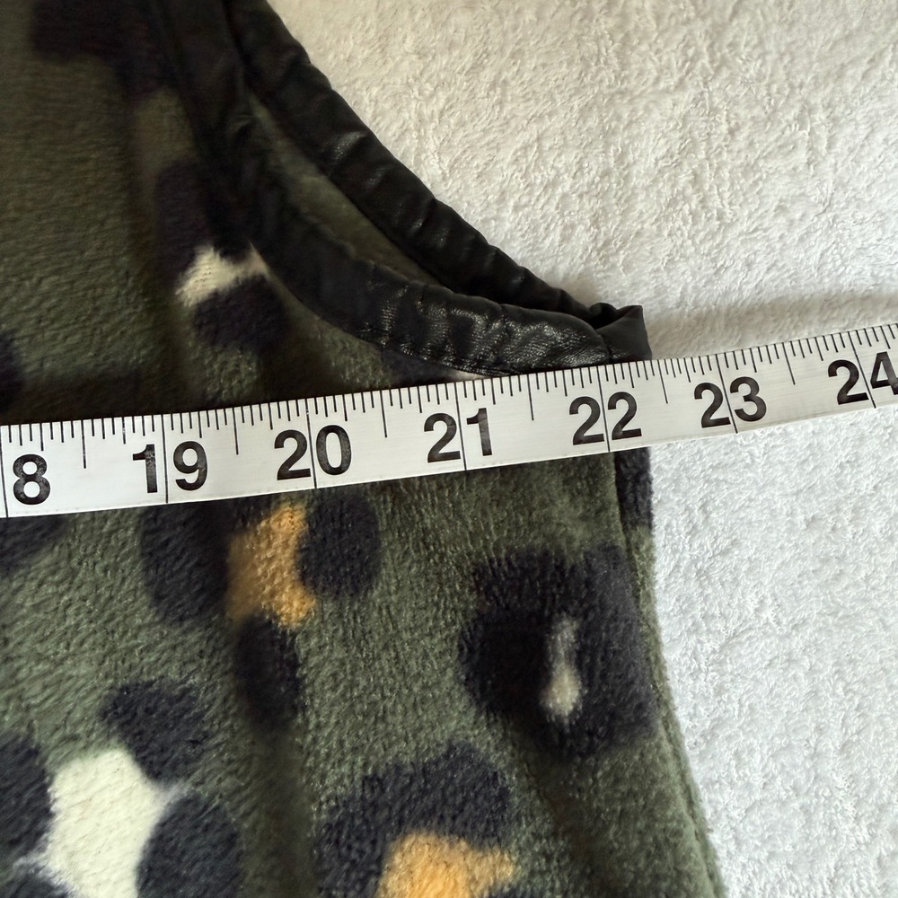 Simply Southern Fleece Vest Women Medium Green Leopard Open‎ Front Drape NWT - Picture 6 of 7